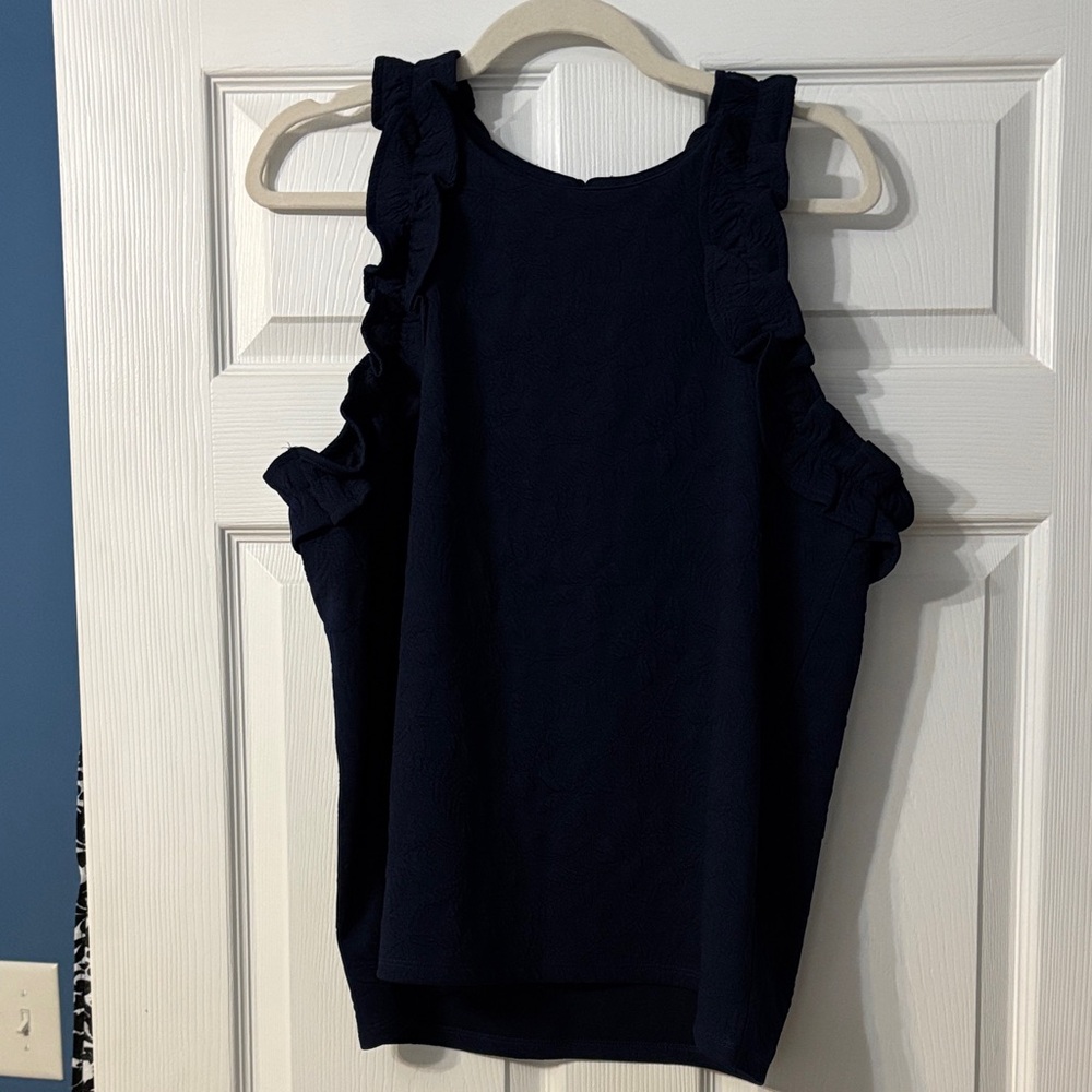 NWT Crown & Ivy Patterned Navy Sleeveless Tank Size XL